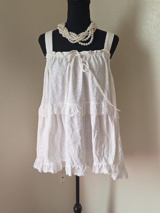 HEIMISH USA Tops - HEIMISH USA White Tiered Eyelet Camisole Top